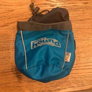 Outward hound treat pouch